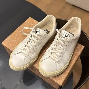 Veja Esplar White